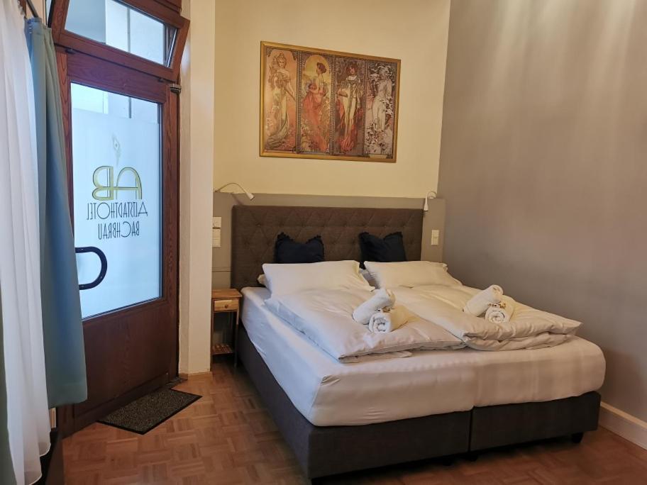 Altstadthotel Bachbraeu Weilheim in Oberbayern Bagian luar foto
