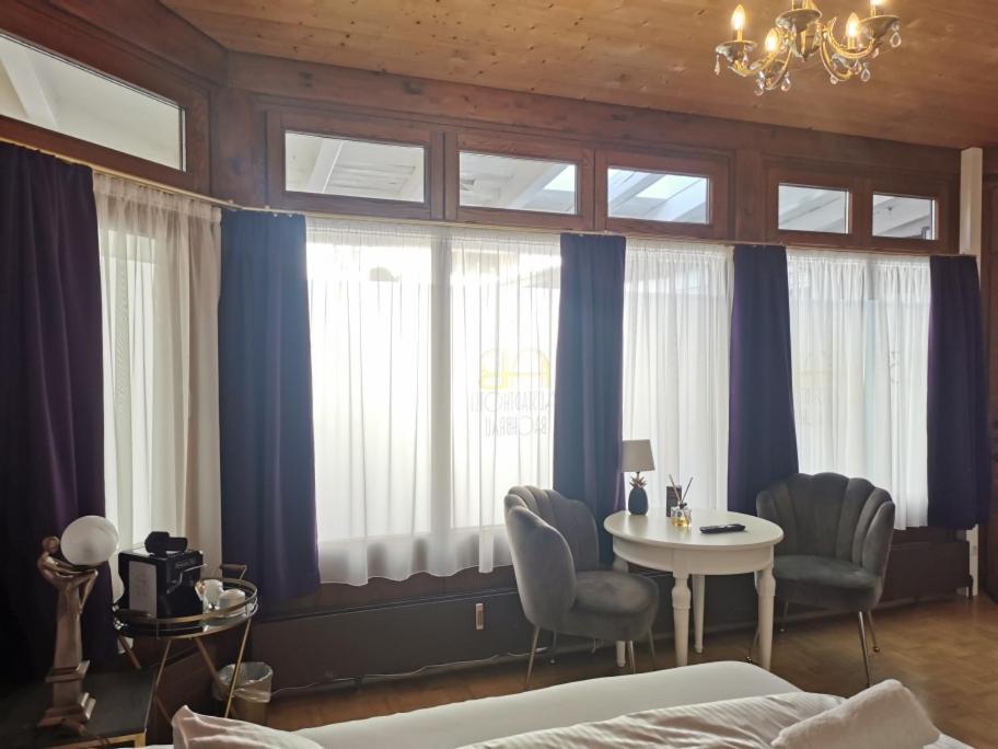 Altstadthotel Bachbraeu Weilheim in Oberbayern Bagian luar foto